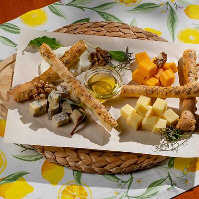 Сырная доска в Моя Италия по цене 1155 ₽