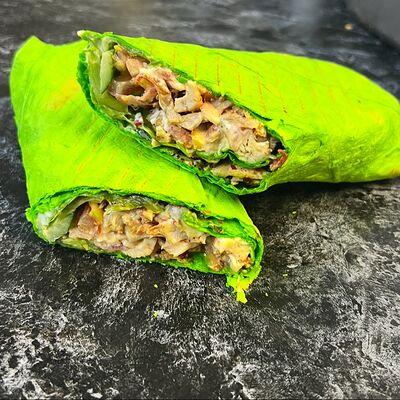 Шаурма Мега в зеленом лаваше в Шаурма 24 по цене 620 ₽