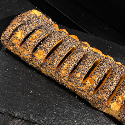 Датская слойка с маком в Пекарня Буханка по цене 89 ₽