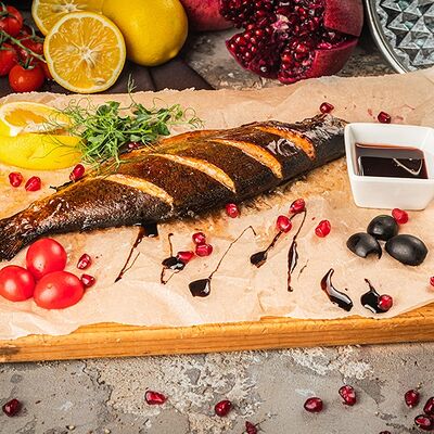 Форель на гриле в Дворец свадеб по цене 990 ₽