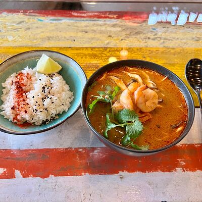 Суп Том-ям с креветками в PhoBar по цене 590 ₽