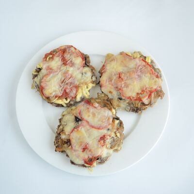 Бифштекс по-французски в Самовар на Минусинской по цене 365 ₽