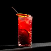 Натуральный лимонад Вишня-ежевика в Cocos Lounge