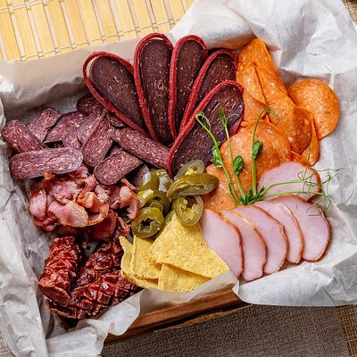 Мясное ассорти в Бурито по цене 1110 ₽