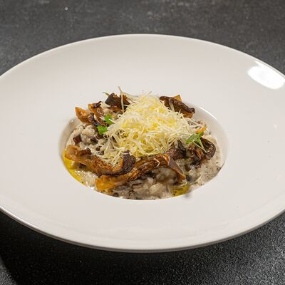 Ризотто с белыми грибами в La grande по цене 732 ₽