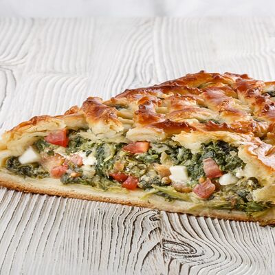 Пирог брынза шпинат в MaxBakery по цене 730 ₽