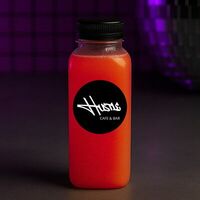 Лимонад клубника-юдзу в Hustle Bar & Cafe