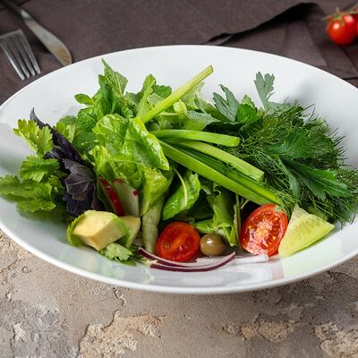 Салат зеленый овощной в Дворец свадеб по цене 510 ₽