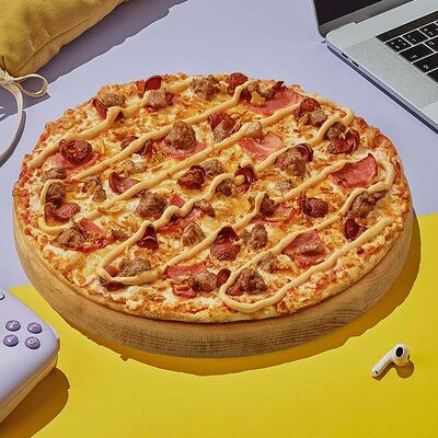 Пицца Супермясная на тонком тесте 30 см в Dostaевский по цене 803 ₽