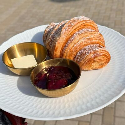 Французский завтрак в BUENO cafe по цене 450 ₽