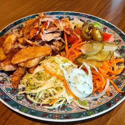 Шаверма на тарелке в Шаверма Gyros по цене 450 ₽