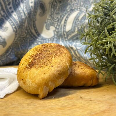 Бездрожжевой пирожок с яблоком и корицей в МакоФФка Вкуса по цене 84 ₽