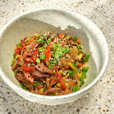 Мьен Сао с говядинойв Foodmarket по цене 630 ₽