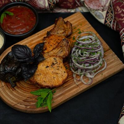 Шашлык из молочной телятины в 17 шампуров по цене 1980 ₽