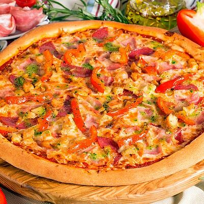 Пицца Делюкс большая в Луиджи & Тосё по цене 599