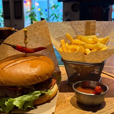 Бургер в La Catrina по цене 780 ₽