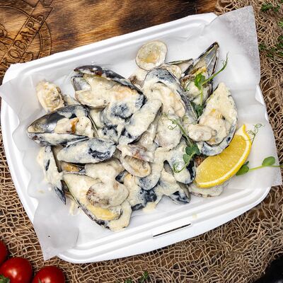 Сет моллюсков в соусе Блю Чиз в РАКОВАРЪ по цене 1590 ₽