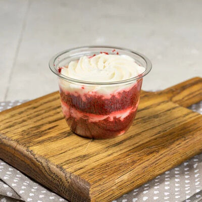 Десерт Красный бархат в стакане в Рестомаркет Китчен по цене 199 ₽