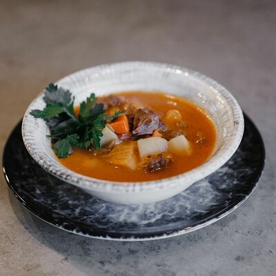 Венгерский суп-гуляш в Kotleta bar по цене 290 ₽