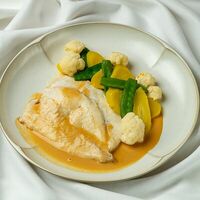 Филе камбалы с овощами и устричным соусом в Hamster