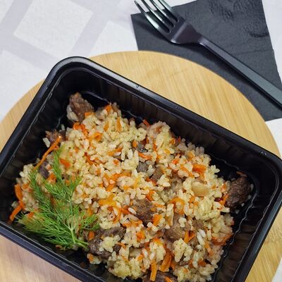 Плов с говядиной в Домашняя кухня по цене 300 ₽