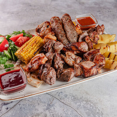 Ассорти шашлыков в Биродром и Панчетта по цене 3600 ₽