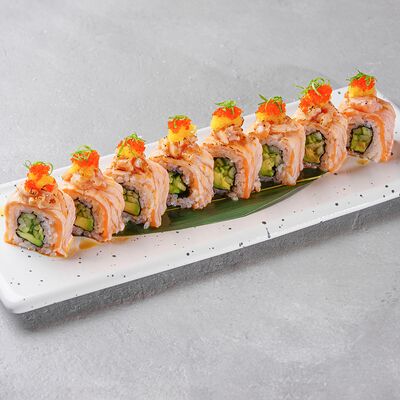 Опаленный ролл с лососем тартар и соусом алое шисо в Benshi по цене 820 ₽