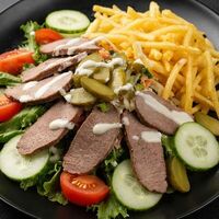 Салат с языком и овощами в Бизон
