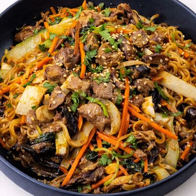 Лапша Ми Том Сао Бо в Food Hanoi по цене 630 ₽