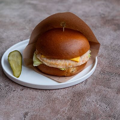 Бургер с кальмаром и креветкой в Акапулько по цене 750 ₽