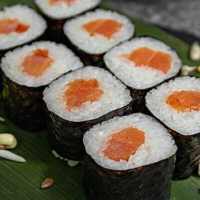 Классический Ролл с лососем в Fast Bird по цене 175 ₽