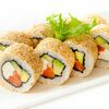 Ролл с лососем в кунжуте в Fusion Sushi по цене 19