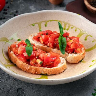 Брускетты с томатами в Unity по цене 290 ₽