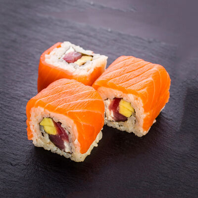 Ролл Сакура Филадельфия в Цветение Сакуры по цене 1350 ₽