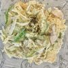 Салат с омлетной лентой и курицей в Слово плову по цене 185