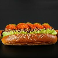 Пеппи длинный хот-дог в Hot Dog Bulldog