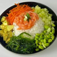 Поке с лососем в Kuksu korea cafe