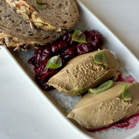 Паштет из кур. печени с вишневым конфитюром в Prana