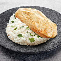 Томлёная куриная грудка с гарниром на выбор в Теремок