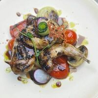 Перепелка с овощами гриль в Teppanyaki