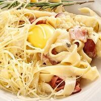 Паста Карбонаре в Bella Vita