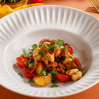 Салат с креветками, томатами и чоризо в Маймун по цене 950 ₽