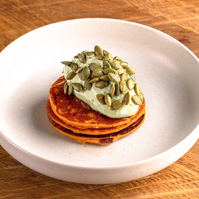 Оладьи из батата с муссом из авокадо в Горыныч по цене 710 ₽