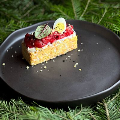 Мимоза с форелью гравлакс в Нобель по цене 510 ₽