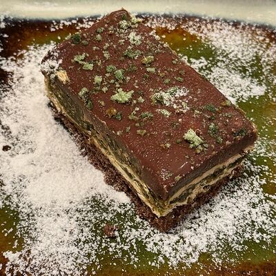 Пирожное Дубайский шоколад в Чито Гврито по цене 420 ₽