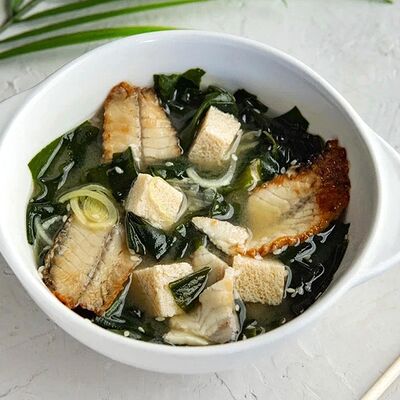 Мисо суп с угрем в Суши-бар Тунец по цене 516 ₽