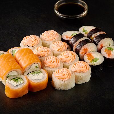 Сет Гурман в Sushi & Roll по цене 1295 ₽