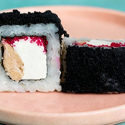 Ролл Красно-черный в Sushi Street по цене 439 ₽