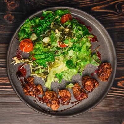 Тёплый салат с куриной печенью в The Kabak по цене 770 ₽