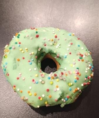 Пончик печеное яблоко в Kuzina по цене 199 ₽